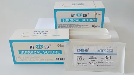 Fil de suture en soie